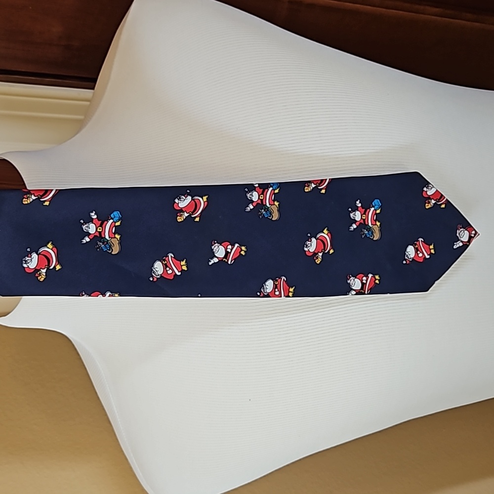 CHRISTMAS TIE SANTA G. RINOLDI 100% POLYESTER HOLIDAY THEME TIES